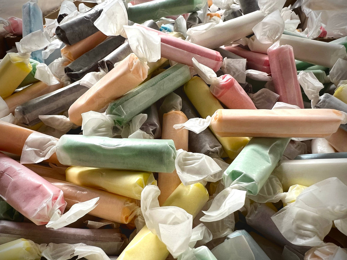 Nostalgic Old Fashioned Salt Water Taffy Logs 🪵 3 BULK Bag Sercy+Co