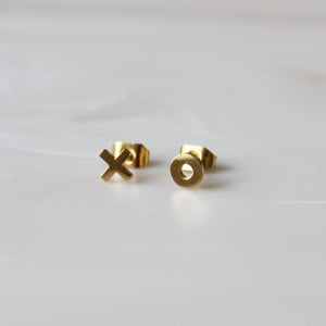 X and O Studs Gold